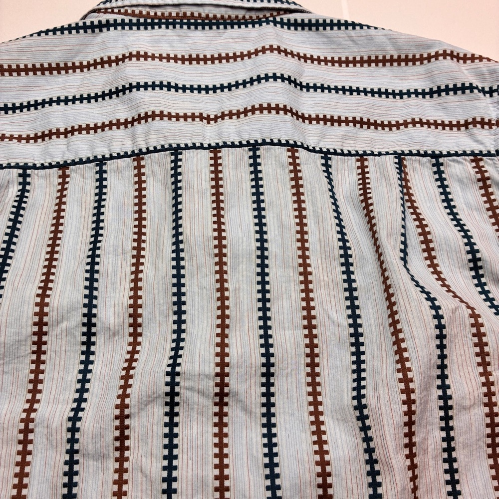 Tommy Bahama Button down - Picture 9 of 13